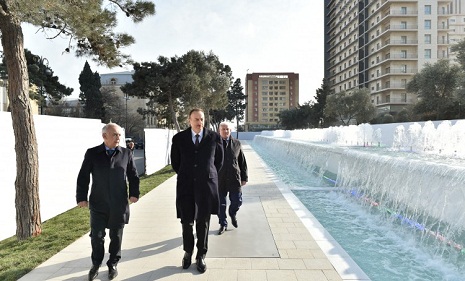 President Aliyev reviews newly-built fountain and waterfall complex in Baku - PHOTOS